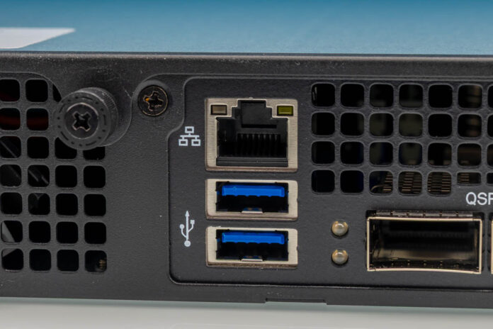 Supermicro SYS-112D-36C-FN3P IPMI shared LAN port