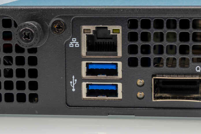 Supermicro SYS-112D-36C-FN3P USB 3.0 Type-A ports