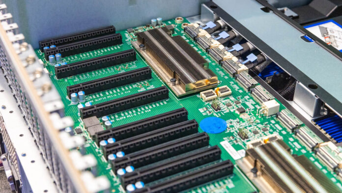 Supermicro SYS 522GA NRT PCIe Switch Board